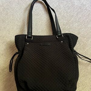 Adorable quilted Vera Bradley handbag.